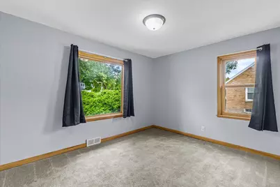 5268 N 60th St, Milwaukee, WI 53218 - Photo 14