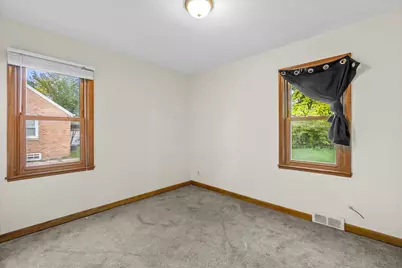 5268 N 60th St, Milwaukee, WI 53218 - Photo 18