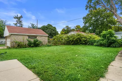 5268 N 60th St, Milwaukee, WI 53218 - Photo 32