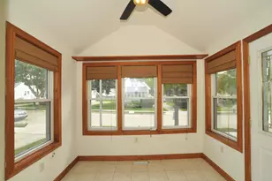 1955 S 91st St, West Allis, WI 53227 - Photo 22