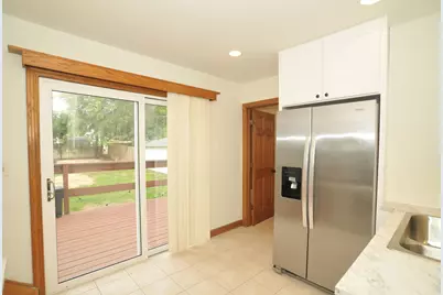 1955 S 91st St, West Allis, WI 53227 - Photo 14