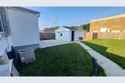 1405  15th Ave, South Milwaukee, WI 53172 - Photo 16