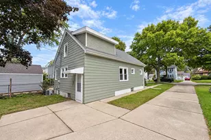 4937 N Hollywood Ave, Whitefish Bay, WI 53217 - Photo 30