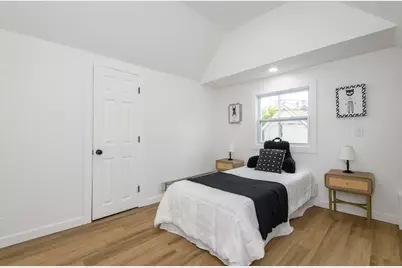 316 E Clarence St, Milwaukee, WI 53207 - Photo 28
