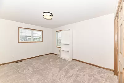 611  Hunter Dr, Racine, WI 53406 - Photo 32