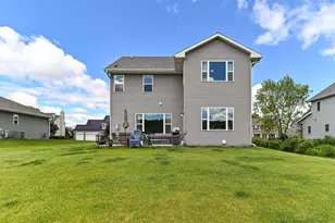 611 Hunter Dr, Racine, WI 53406 - Photo 40
