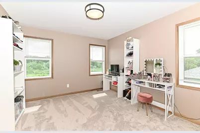 611  Hunter Dr, Racine, WI 53406 - Photo 28