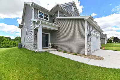 611  Hunter Dr, Racine, WI 53406 - Photo 4