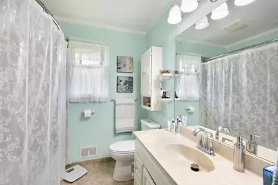 8366  28th Ave, Kenosha, WI 53143 - Photo 8