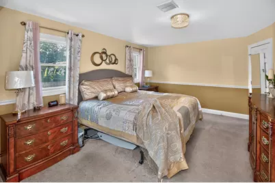 8755 N Pelham Pkwy, Bayside, WI 53217 - Photo 16