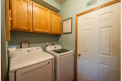 770  Bridlewood Dr #6103E, Hartford, WI 53027 - Photo 16