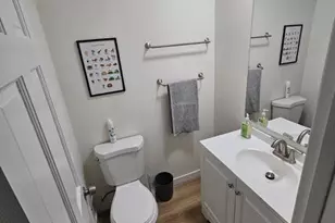 6556 N Bourbon St, Milwaukee, WI 53224 - Photo 8