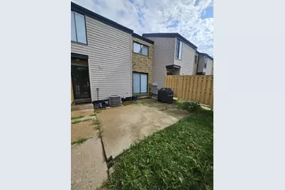 6556 N Bourbon St, Milwaukee, WI 53224 - Photo 18