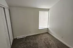 6556 N Bourbon St, Milwaukee, WI 53224 - Photo 10