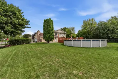9301 S Sherwood Dr, Franklin, WI 53132 - Photo 42
