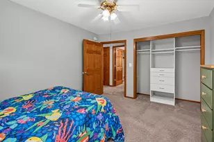9301 S Sherwood Dr, Franklin, WI 53132 - Photo 28
