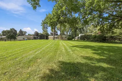 3920  Fiebrantz Dr, Brookfield, WI 53005 - Photo 32