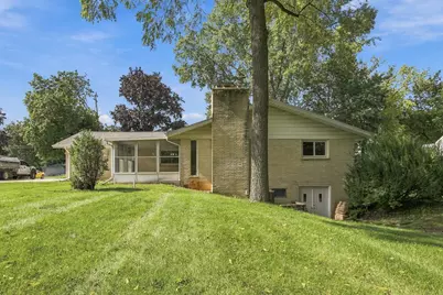 3920  Fiebrantz Dr, Brookfield, WI 53005 - Photo 30