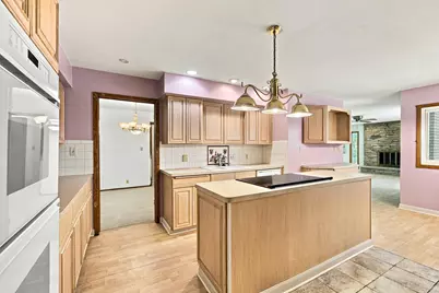 3920  Fiebrantz Dr, Brookfield, WI 53005 - Photo 12