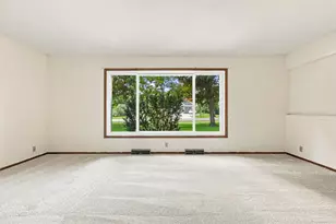 3920 Fiebrantz Dr, Brookfield, WI 53005 - Photo 8