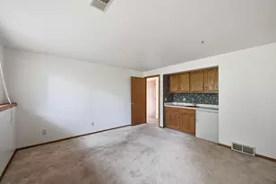 5921 Taylor Ave, Racine, WI 53403 - Photo 12