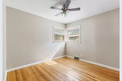 3449 N 77th St, Milwaukee, WI 53222 - Photo 4