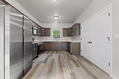 1904  River Dr, West Bend, WI 53090 - Photo 8