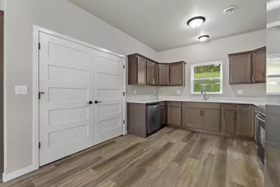 1914 N River Dr, West Bend, WI 53090 - Photo 8