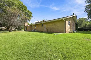 3735 San Fernando Dr, Brookfield, WI 53045 - Photo 30