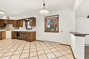 3735 San Fernando Dr, Brookfield, WI 53045 - Photo 10