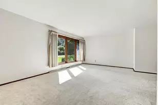 3735 San Fernando Dr, Brookfield, WI 53045 - Photo 2