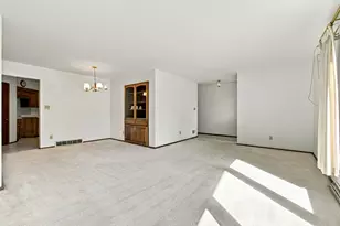 3735 San Fernando Dr, Brookfield, WI 53045 - Photo 4