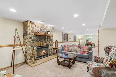 2500 E Circle Dr, Racine, WI 53405 - Photo 38