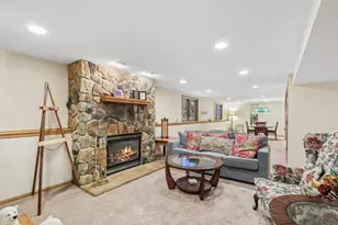 2500 E Circle Dr, Racine, WI 53405 - Photo 38