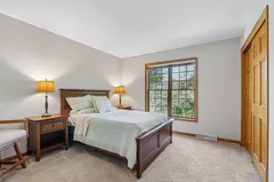 2500 E Circle Dr, Racine, WI 53405 - Photo 30