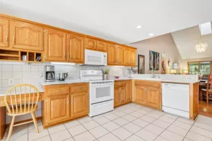 2500 E Circle Dr, Racine, WI 53405 - Photo 10