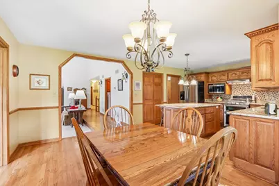 435  Nickelby Ct, Delafield, WI 53018 - Photo 20
