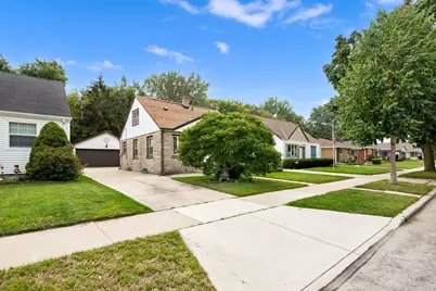 2923 E Cudahy Ave, Saint Francis, WI 53235 - Photo 28