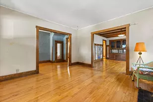 2912 N Maryland Ave, Milwaukee, WI 53211 - Photo 10