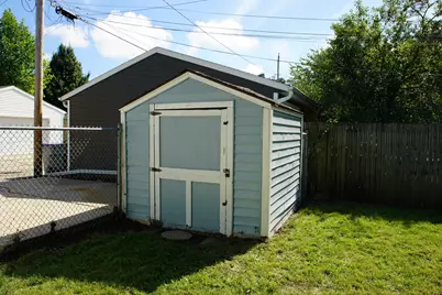 4112 S 2nd St, Milwaukee, WI 53207 - Photo 10