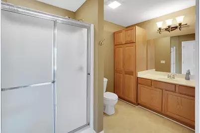 586  Grandview Ct #B, Pewaukee, WI 53072 - Photo 20