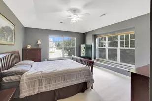 586 Grandview Ct, Pewaukee, WI 53072 - Photo 16