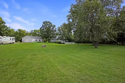 161  Caldwell St, Pewaukee, WI 53072 - Photo 26