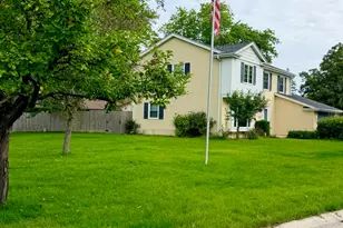 N104W16800 Thornapple Row, Germantown, WI 53022 - Photo 1