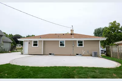 4621  39th Ave, Kenosha, WI 53144 - Photo 4