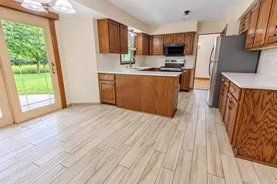 6634  Riverdale Ln, Greendale, WI 53129 - Photo 12