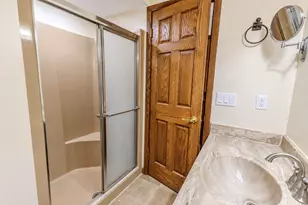 6634 Riverdale Ln, Greendale, WI 53129 - Photo 6