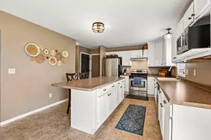 1147 Dresser Ave, Waukesha, WI 53188 - Photo 16