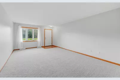 406  Keno Cir, Horicon, WI 53032 - Photo 4