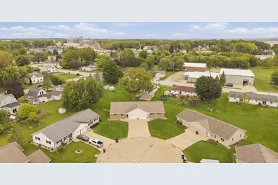 406  Keno Cir, Horicon, WI 53032 - Photo 28